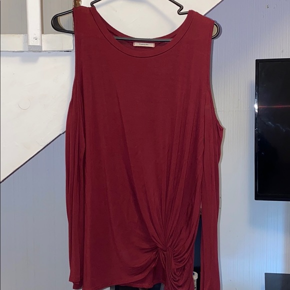 Twenty Ten Cold Shoulder Top - Picture 2 of 4